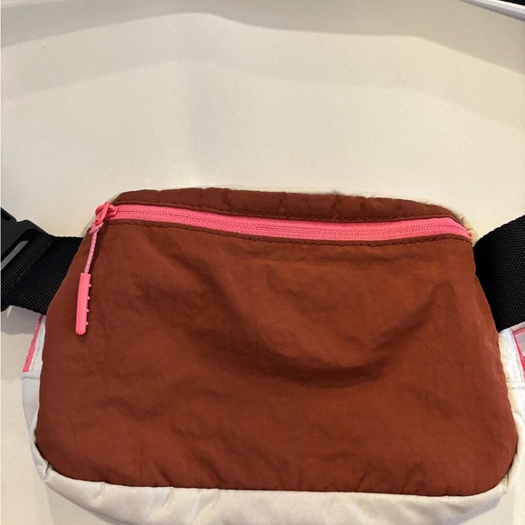 Lululemon Belt Bag - Picture 2 of 5